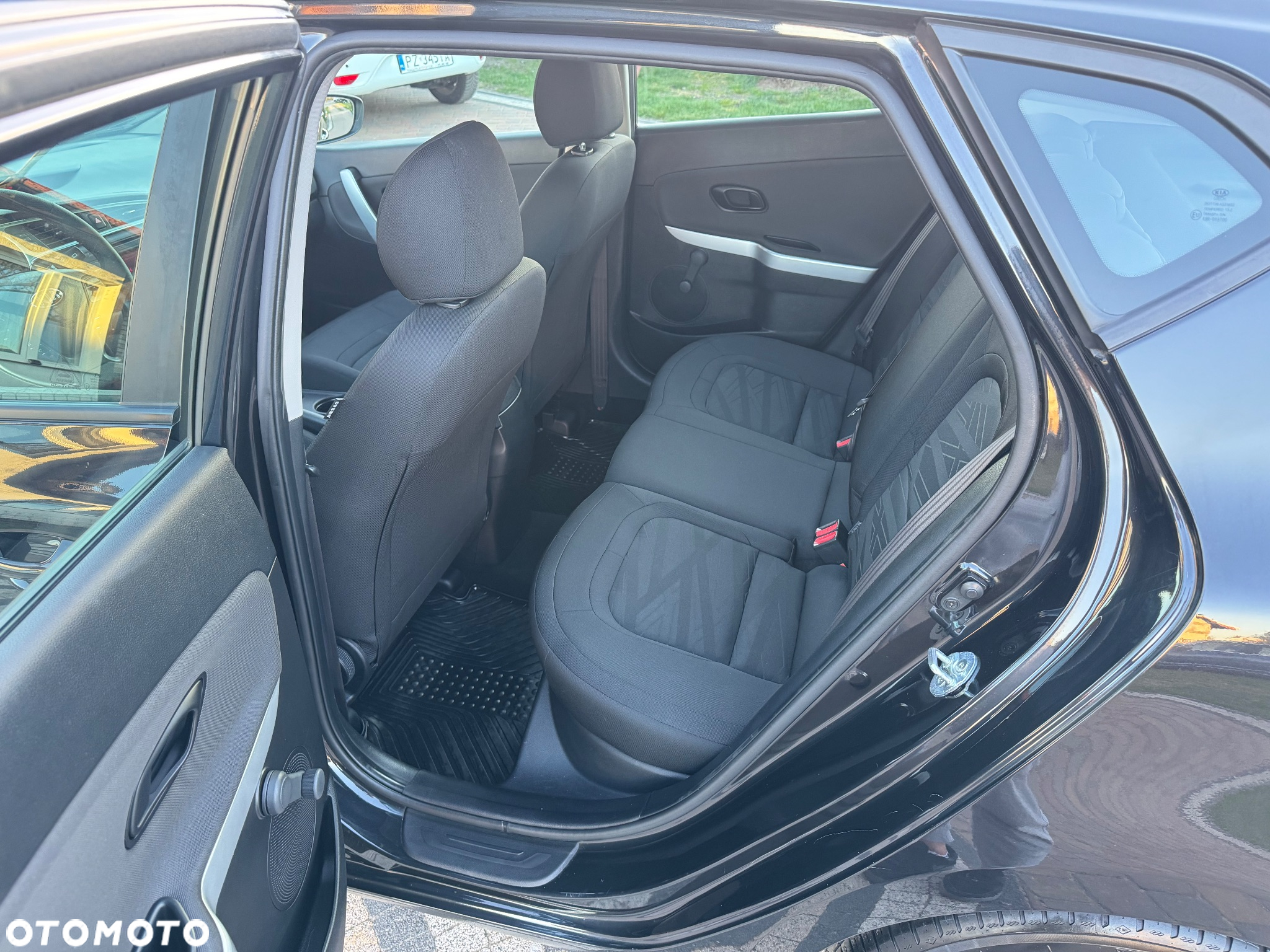 Kia Ceed Cee'd 1.4 CRDi M - 23