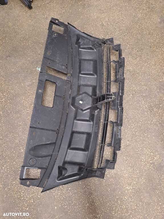 Grila radiator Renault Scenic 3 an 2009-2013 - 2