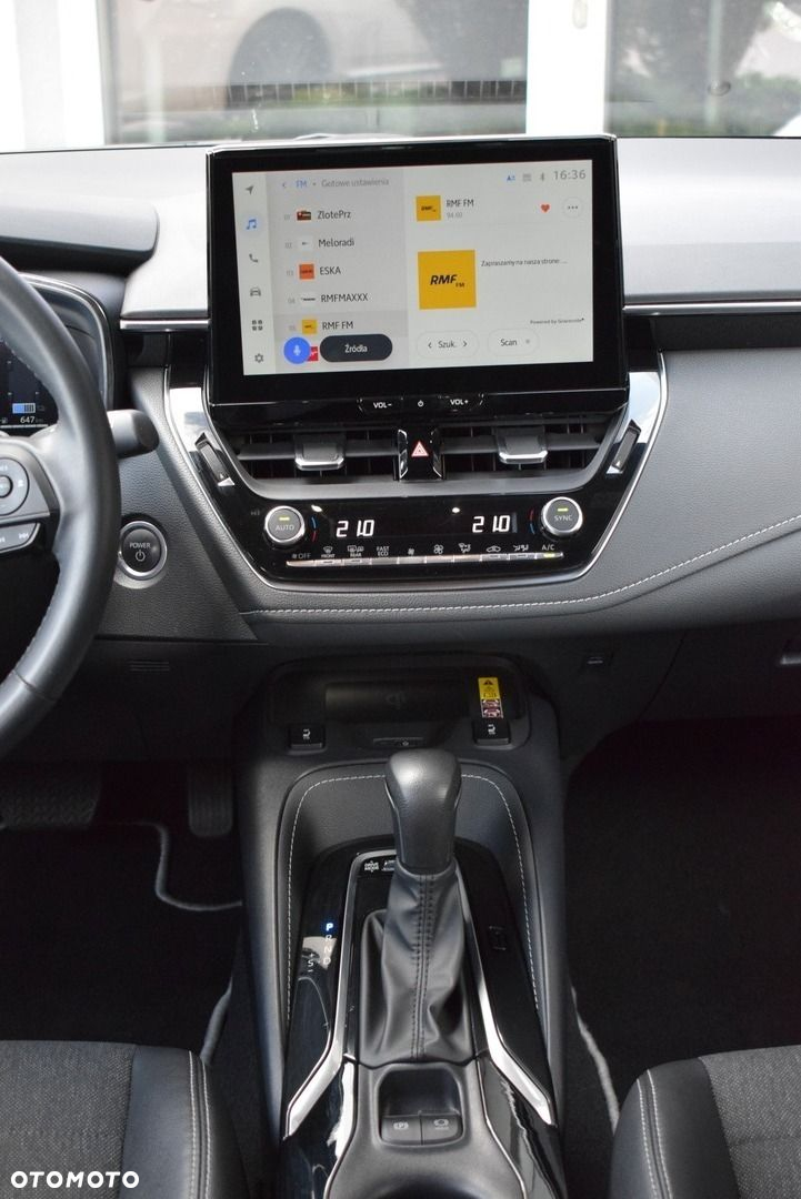 Toyota Corolla 2.0 Hybrid Style - 17