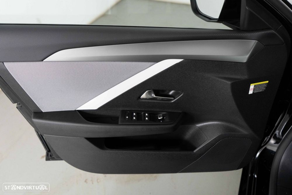 Opel Astra 1.2 T Edition Aut. - 19