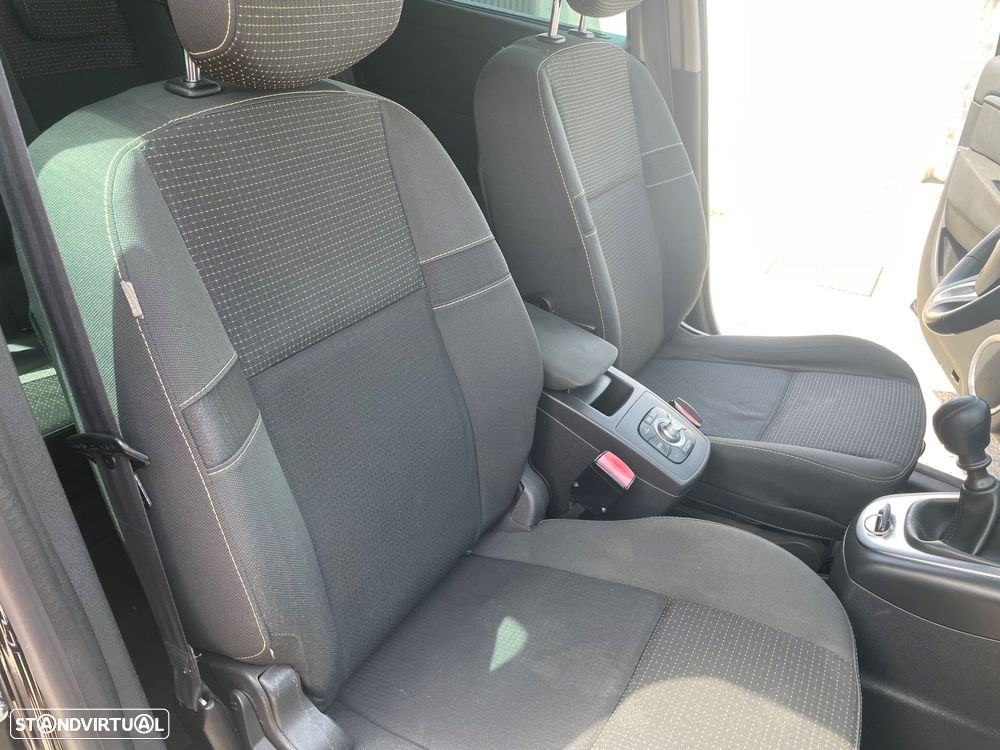 Renault Scénic 1.5 dCi Dynamique S - 9