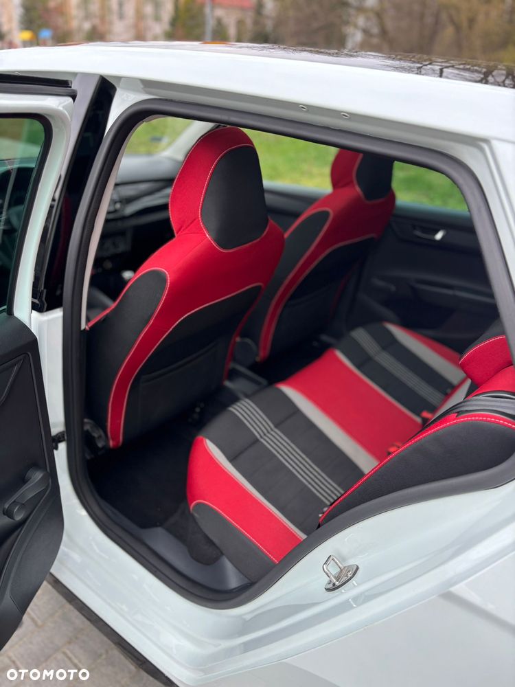 Skoda Fabia 1.0 TSI Monte Carlo - 10