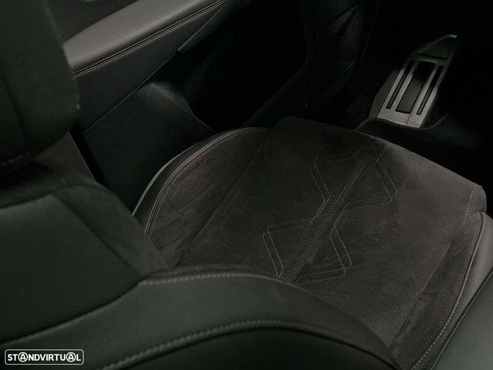 DS DS7 Crossback E-Tense Performance Line EAT8 - 13