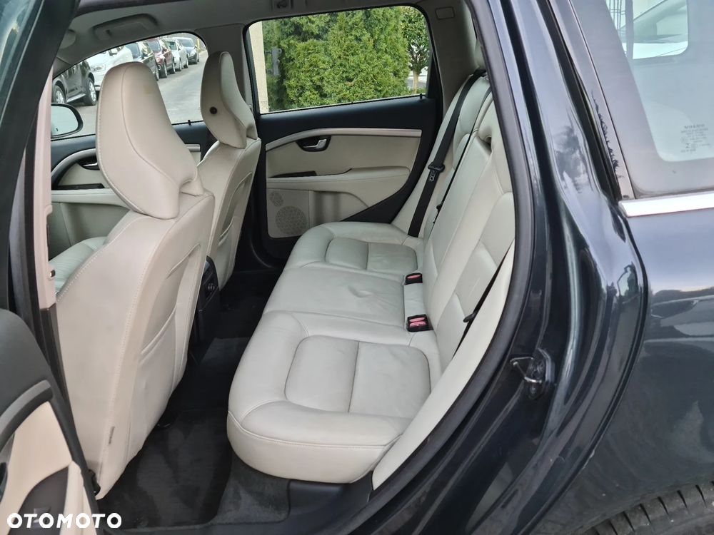 Volvo V70 D3 Momentum - 33