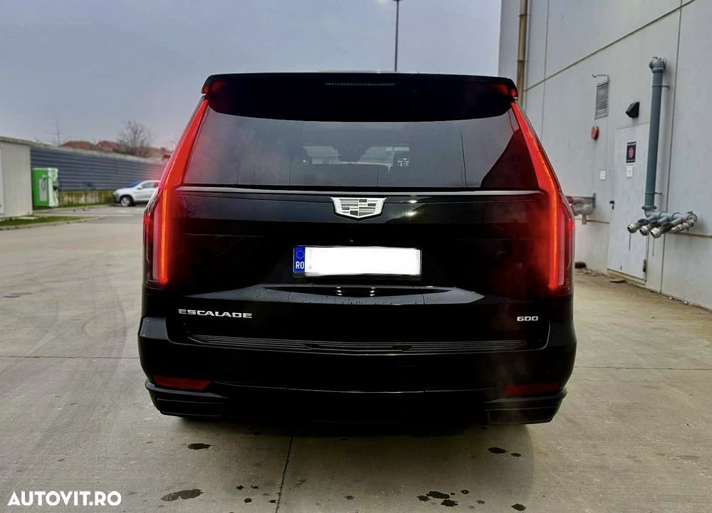 Cadillac Escalade - 7