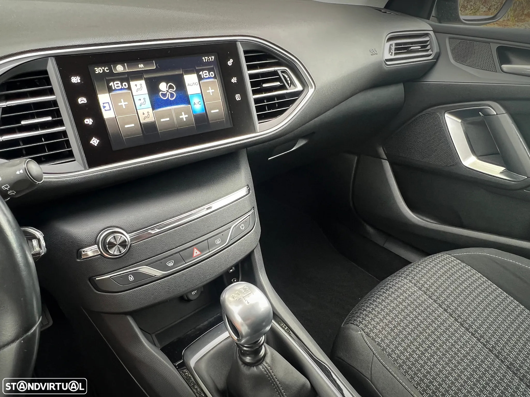 Peugeot 308 1.6 BlueHDi Style J17 - 12