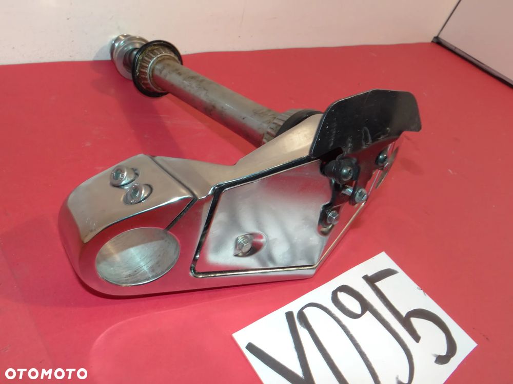 Y095   YAMAHA XV 1900 RAIDER PÓLKA DOLNA ZAWIESZENIA - 19