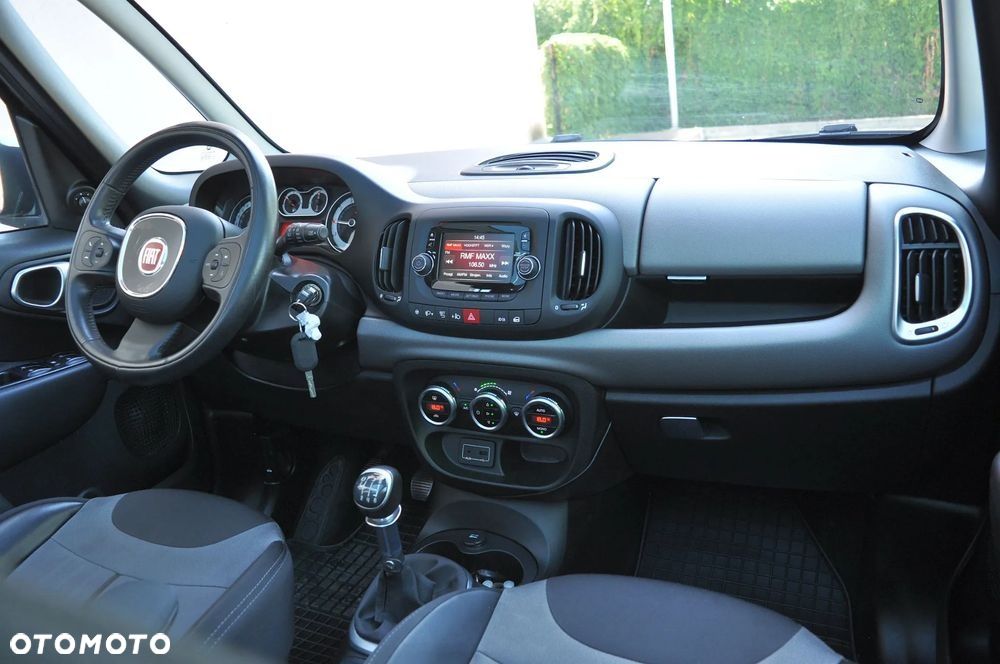 Fiat 500L 1.4 T-Jet 16V Lounge - 25
