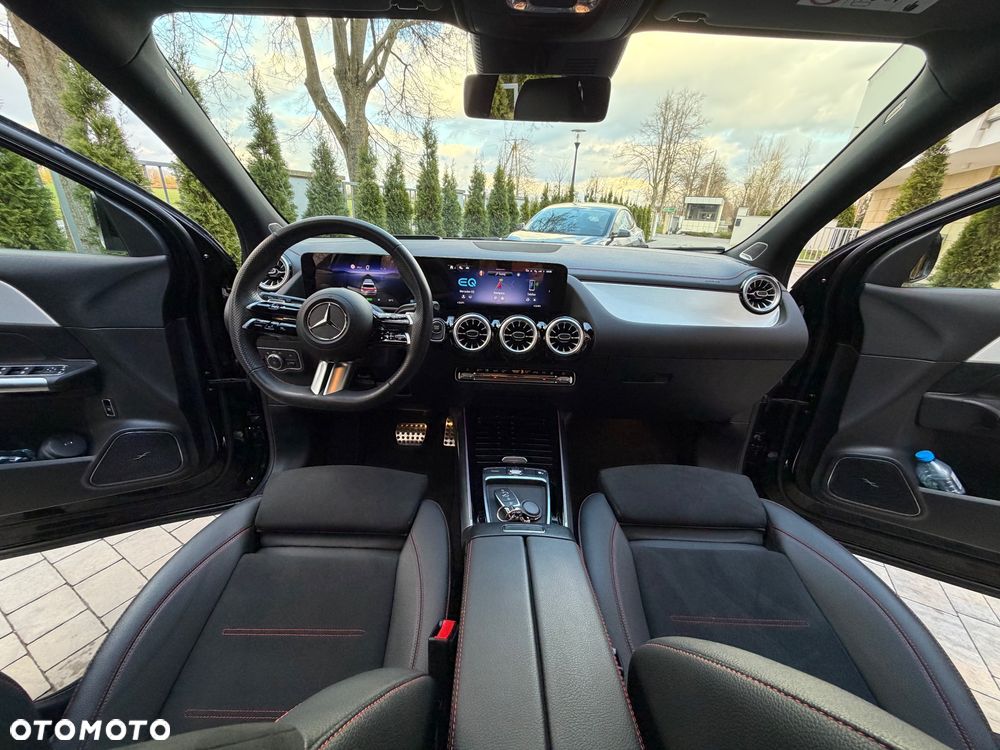 Mercedes-Benz EQA 300 66.5kWh 4-Matic AMG Line - 23