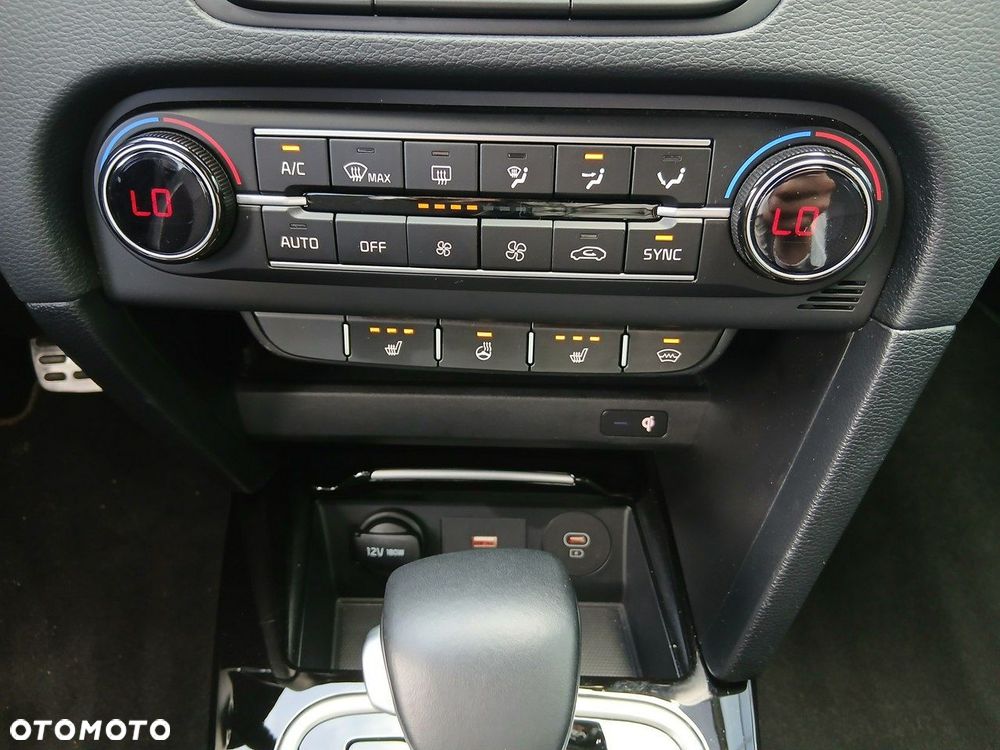 Kia Ceed - 27