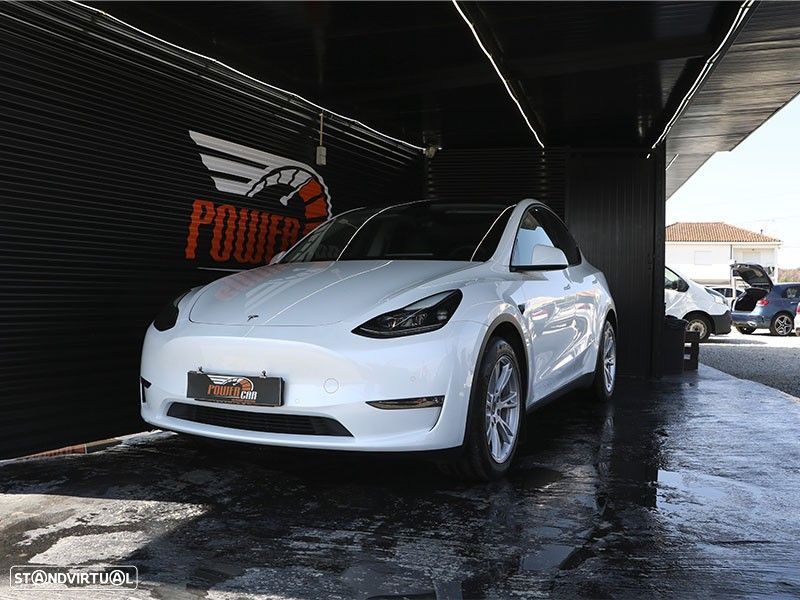 Tesla Model Y - 3