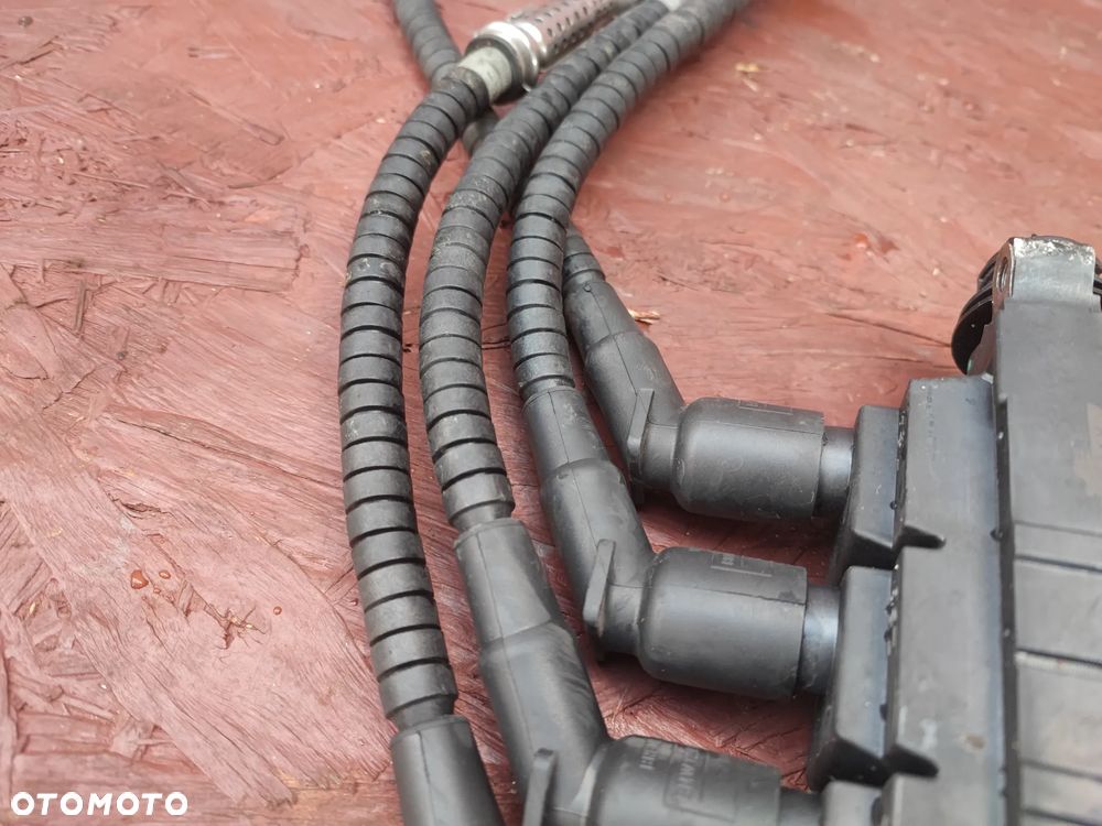 BMW E34 / E36 / E46 / Z3 ORYGINALNA CEWKA ZAPŁONOWA + PRZEWODY DO SILNIKÓW GAMY M43B16 / M43B18 / M44 / M42 O NR. 12 13 1 247 281 OEM SPRAWNA W 100% - 12