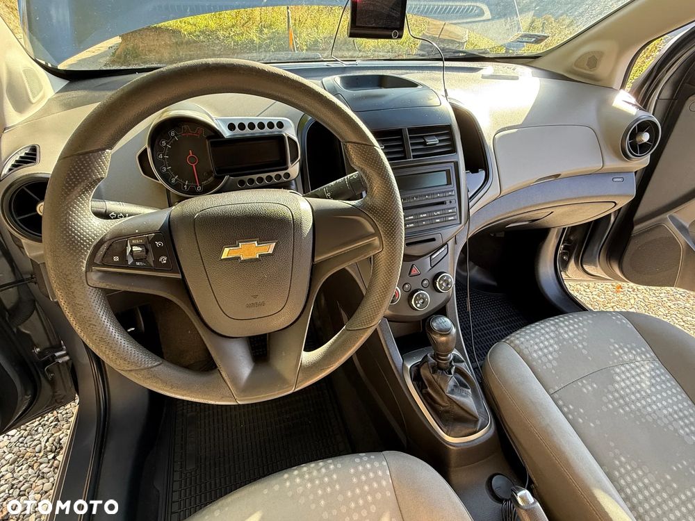 Chevrolet Aveo - 17