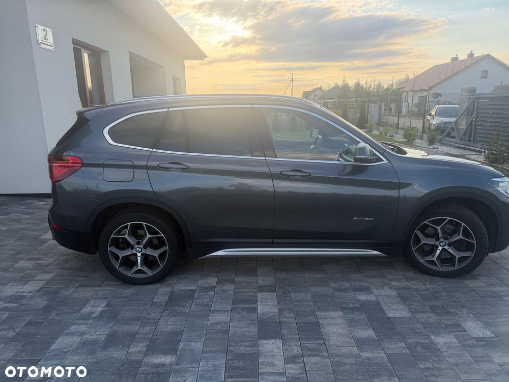 BMW X1 sDrive20i xLine - 10
