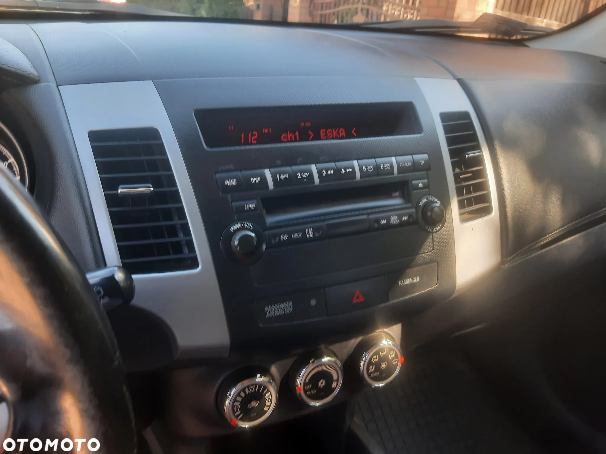 Mitsubishi Outlander - 24