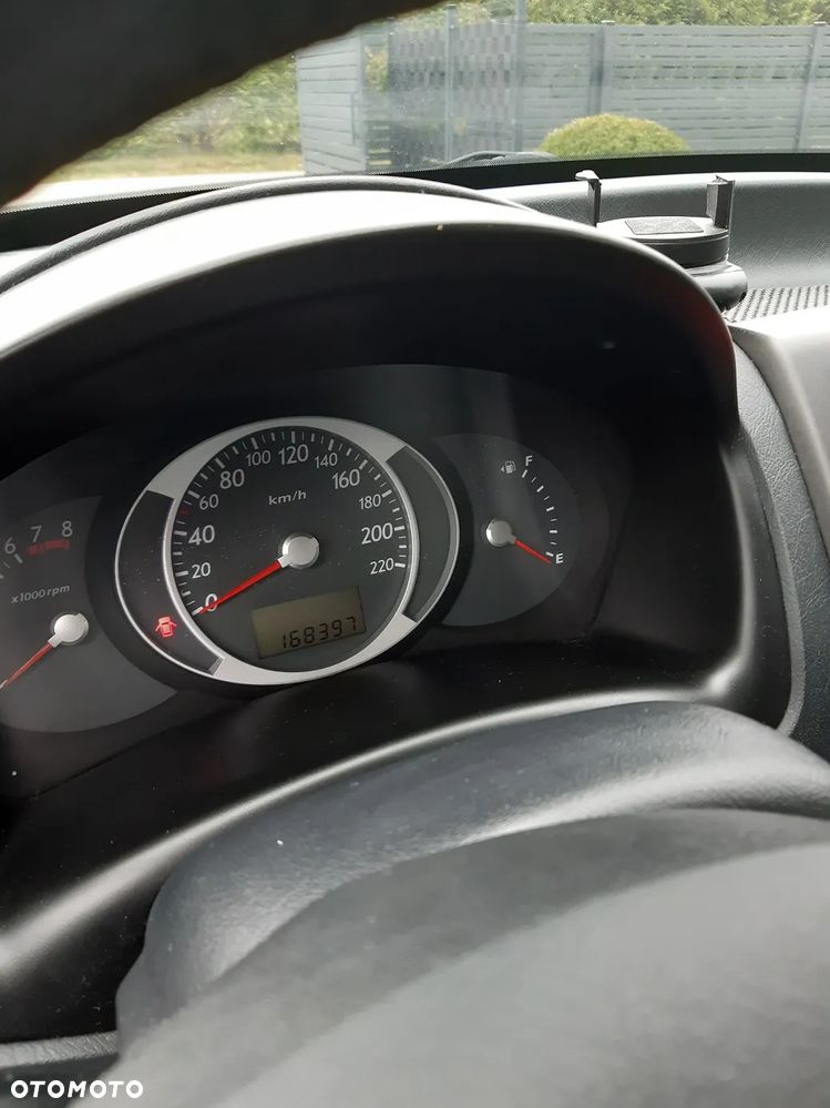 Hyundai Tucson 2.0 Comfort 2WD - 5