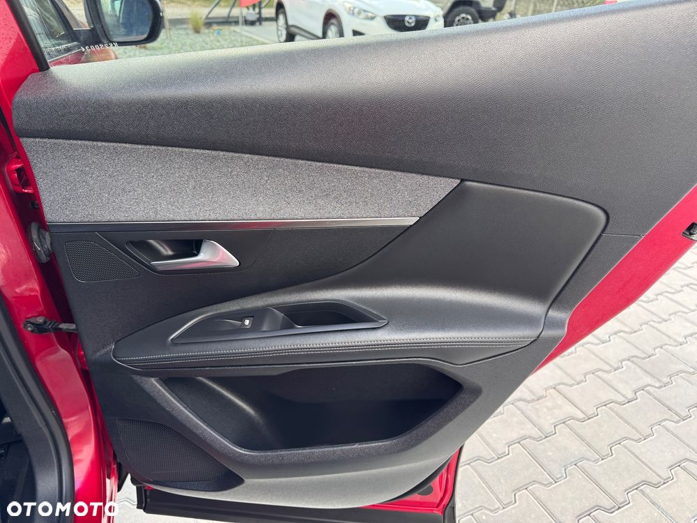 Peugeot 3008 PureTech 130 Stop & Start GPF Allure Business-Paket - 18