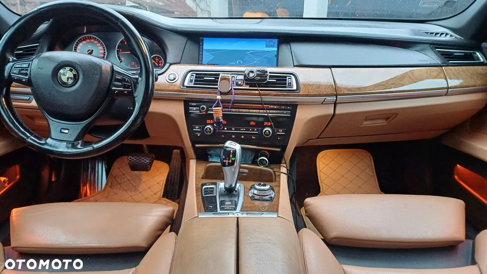 BMW Seria 7 - 7
