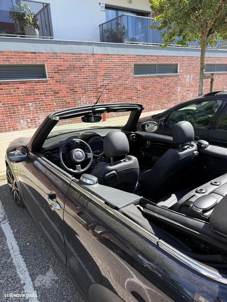 MINI Cabrio Cooper Premium Classic Auto - 15