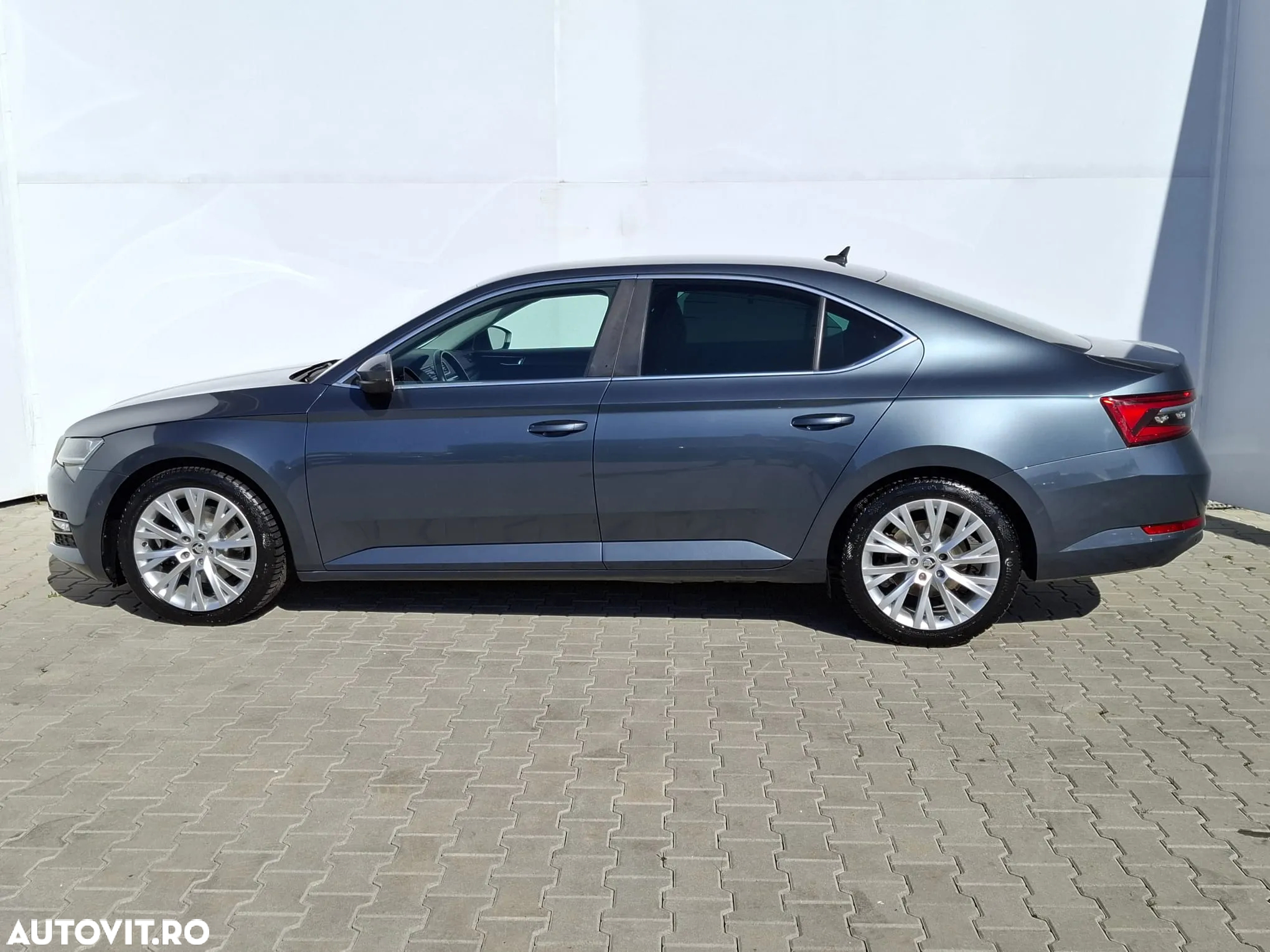 Skoda Superb 2.0 TDI DSG Style - 3