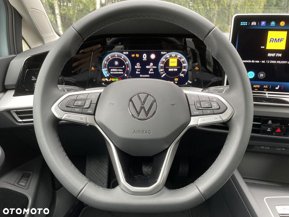 Volkswagen Golf - 11
