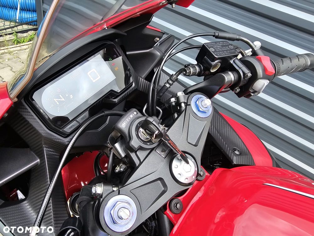 Honda CBR - 13