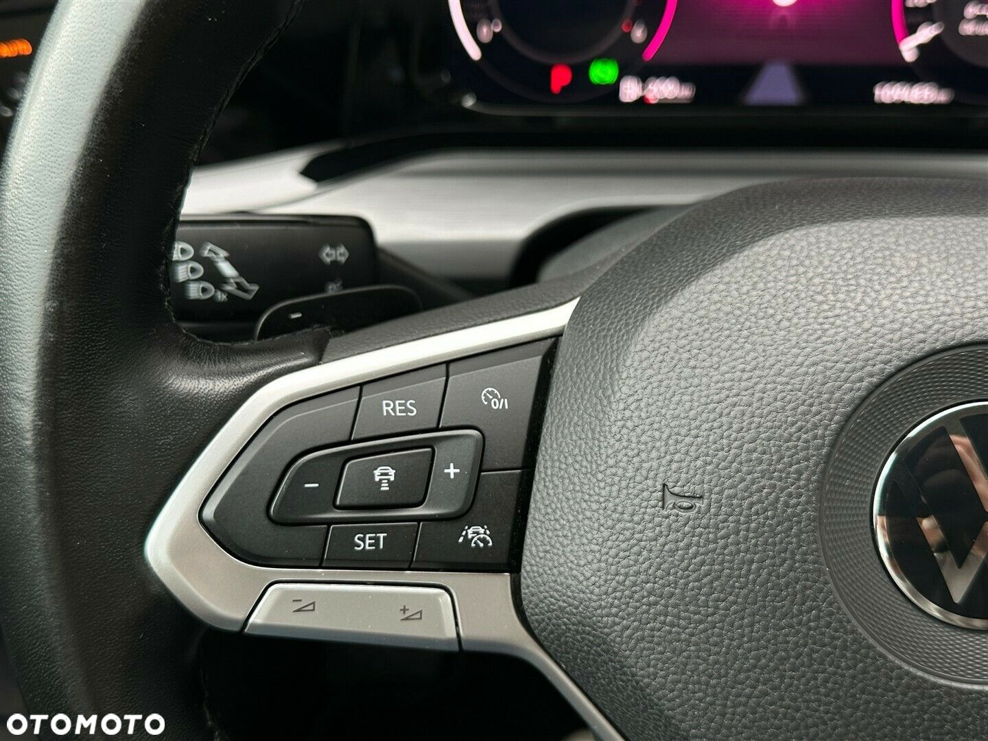 Volkswagen Golf - 18