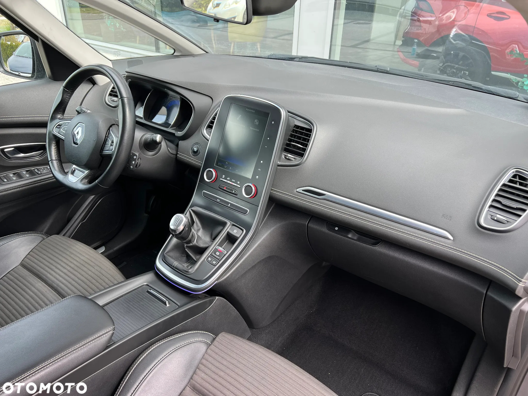 Renault Scenic 1.6 dCi Intens - 11