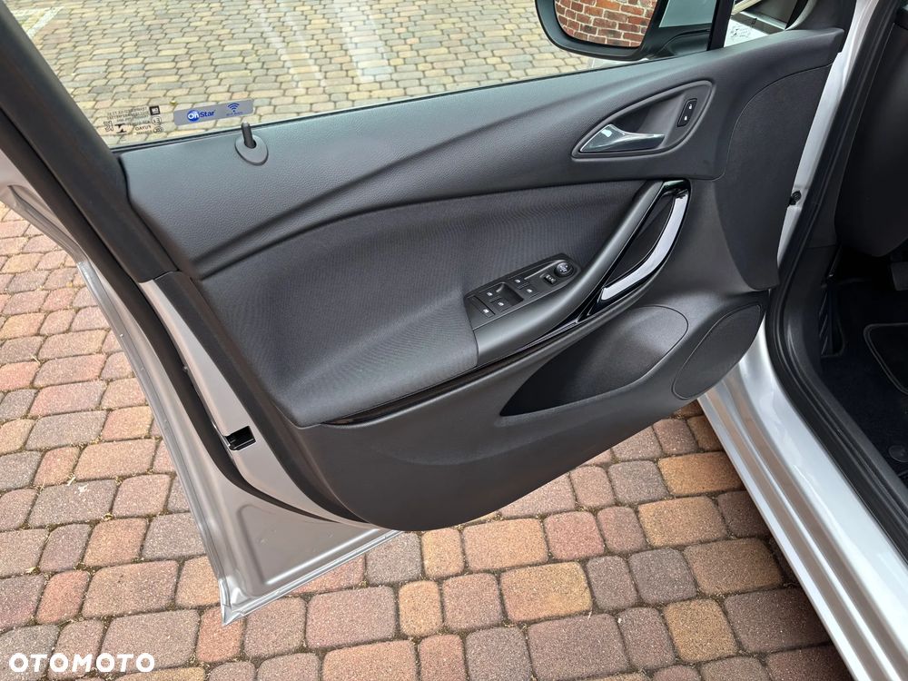 Opel Astra 1.4 Turbo Innovation - 25