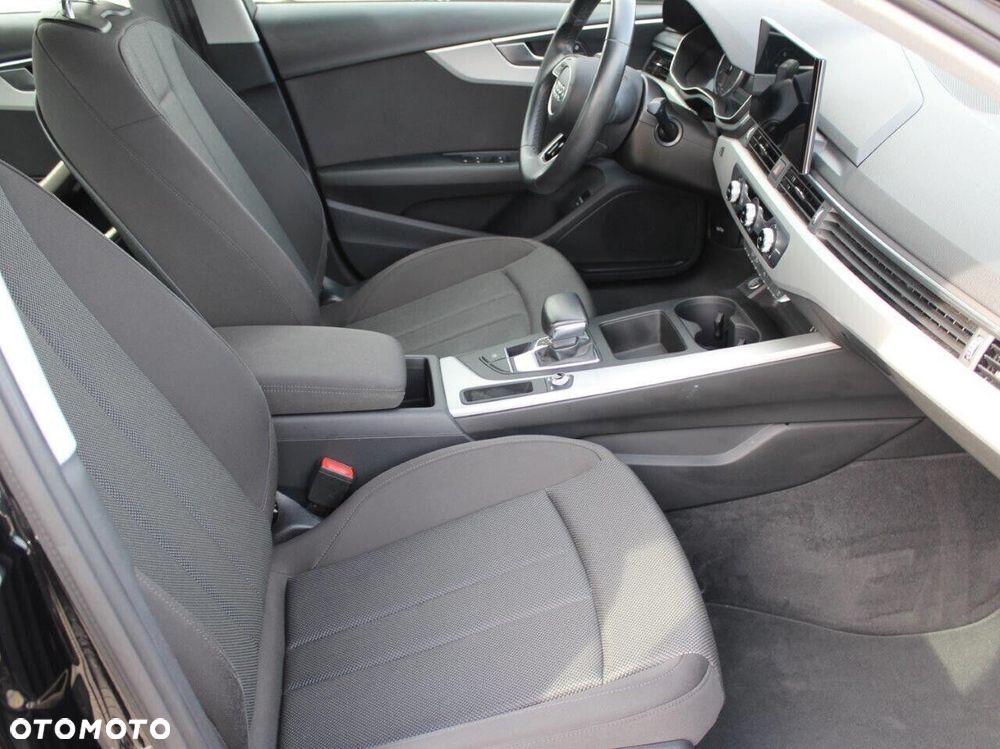 Audi A4 Limousine - 15