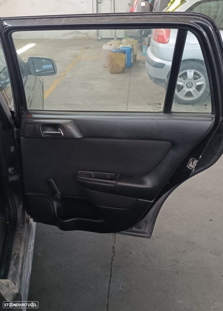 Opel Astra G 1.7 TD de 1998 disponível para peças - 10