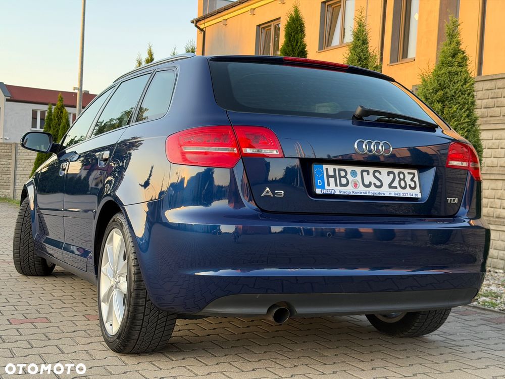 Audi A3 Sportback 2.0 TDI DPF Ambiente - 17