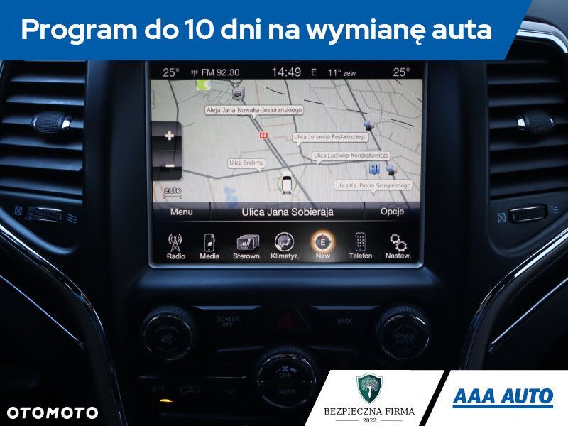 Jeep Grand Cherokee - 19