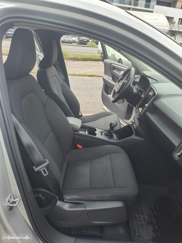 Volvo XC 40 1.5 T3 Tech Edition - 5