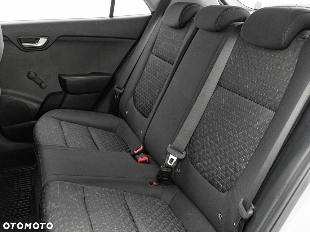 Kia Rio - 26