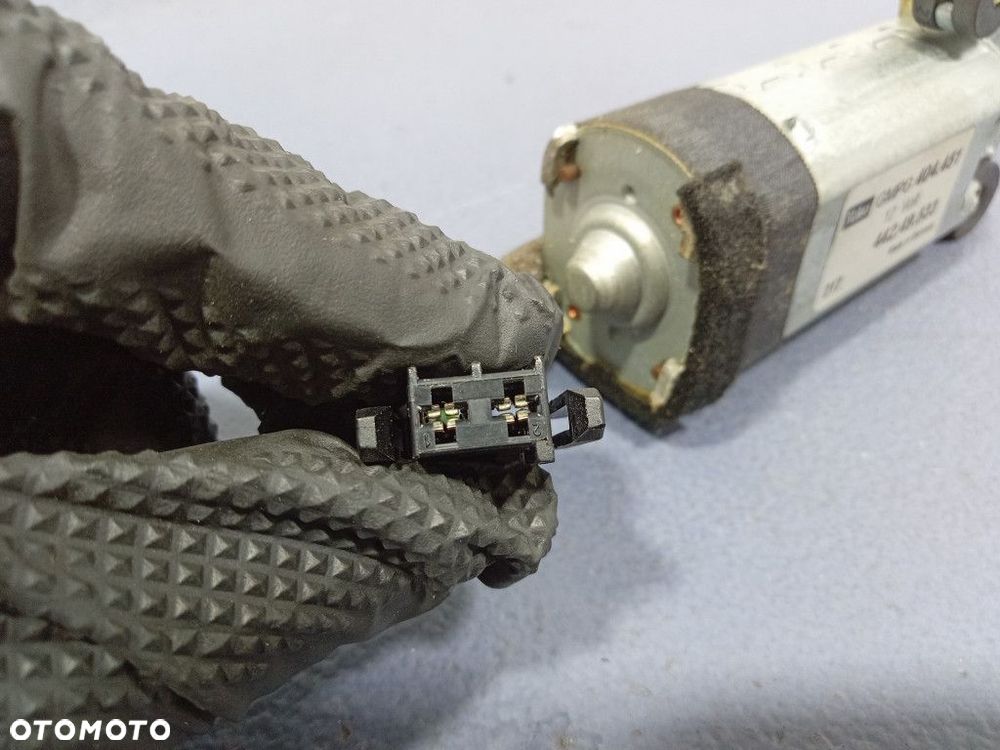 VOLVO S80 I S60 V70 XC90 SILNICZEK SZYBERDACHU 404.451 - 4