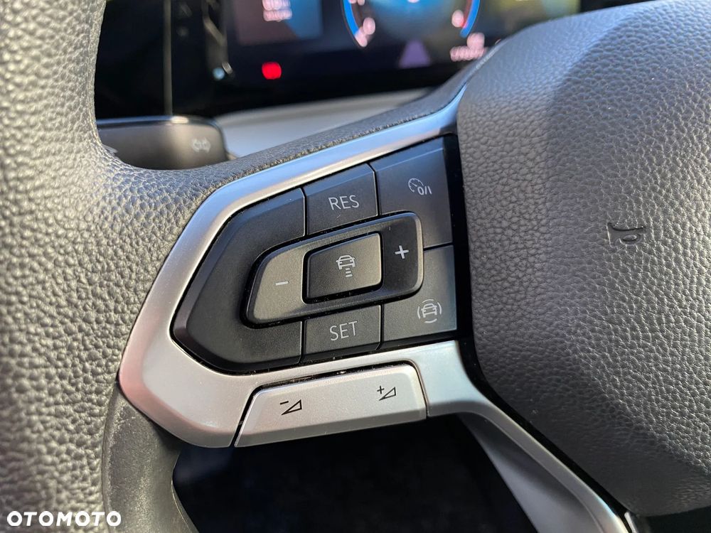 Volkswagen Golf 1.0 TSI Life - 11