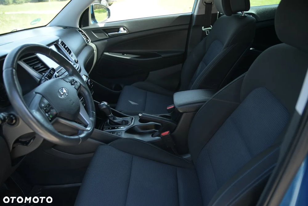 Hyundai Tucson blue 1.7 CRDi 2WD DCT Premium - 26