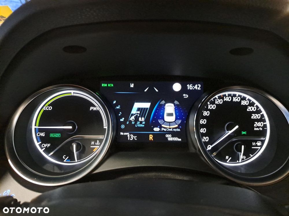 Toyota Camry 2.5 Hybrid Executive CVT - 35