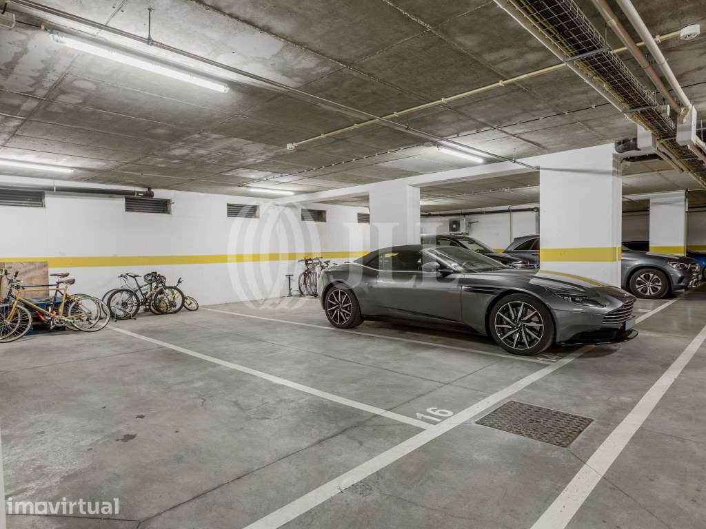 Lugar de estacionamento privativo, em Alcântara, Lisboa - Grande imagem: 3/16