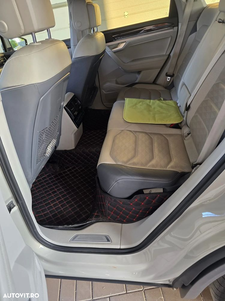 Volkswagen Touareg V6 TDI Elegance - 7