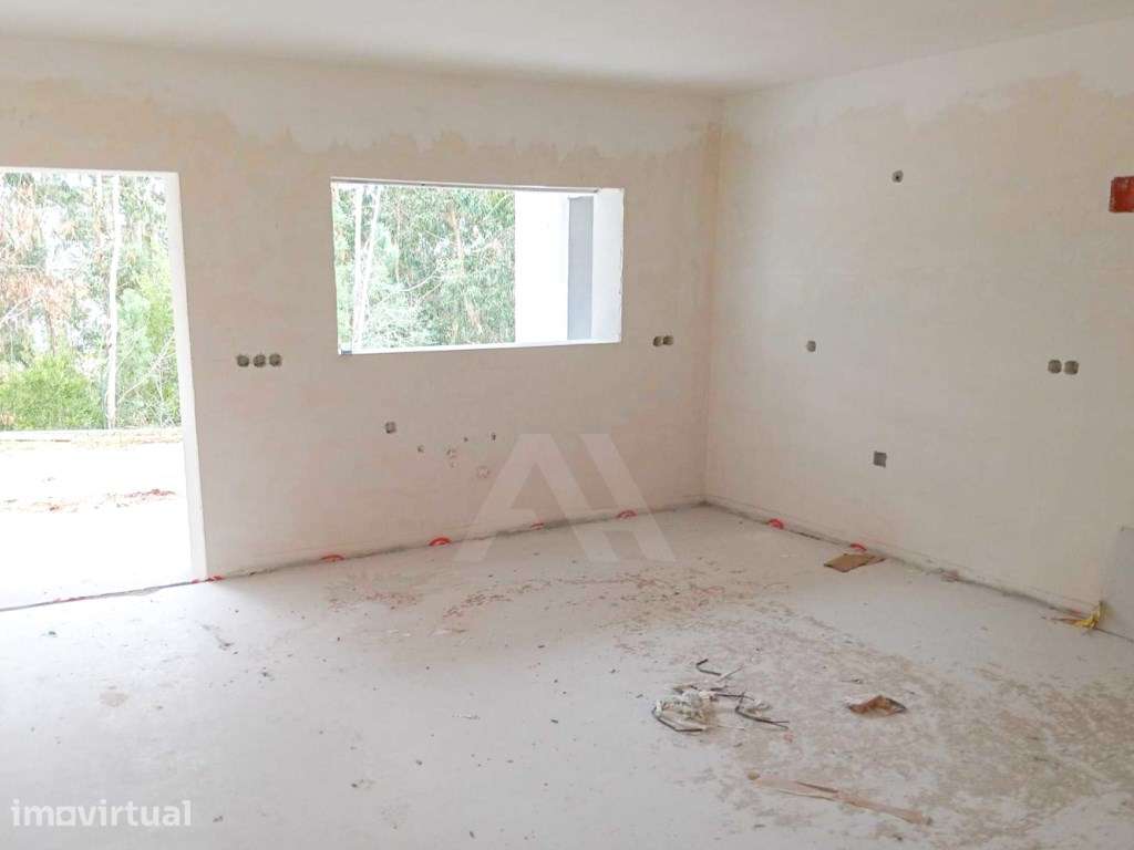 Moradia T4 Isolada em Condomínio Fechado em Leiria - Grande imagem: 4/32