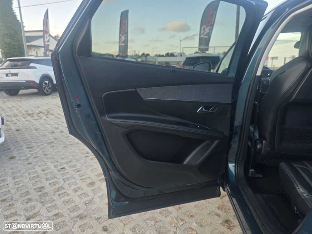 Peugeot 5008 1.5 BlueHDi Allure EAT8 - 36