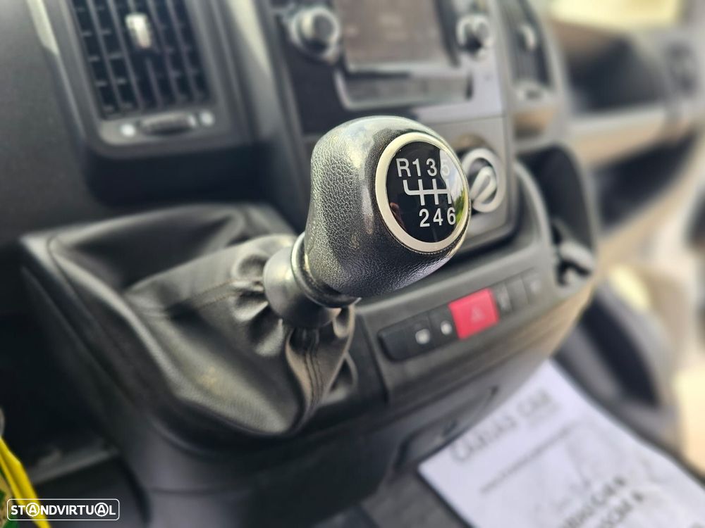 Citroën Jumper 2.2 BlueHDi 30 L2H2 - 18