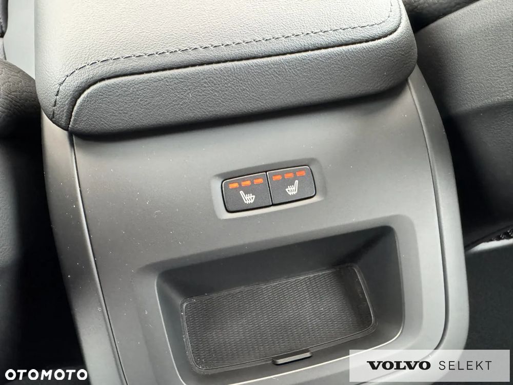 Volvo XC 60 B5 B AWD Plus Dark - 20