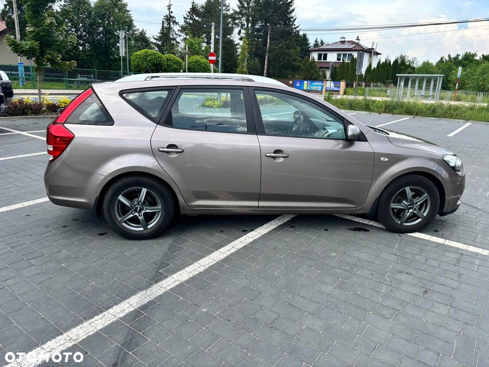 Kia Ceed 1.6 Comfort - 38
