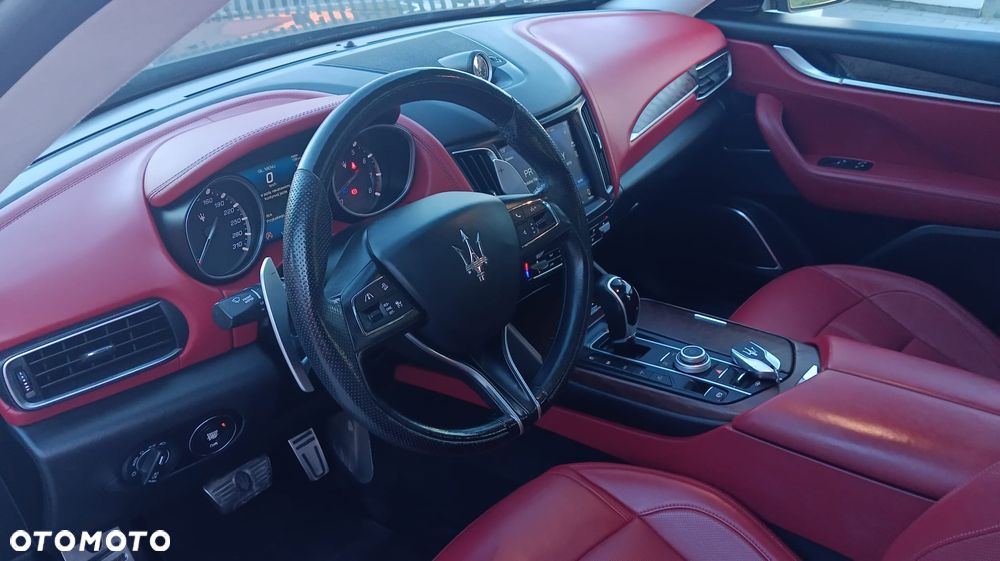 Maserati Levante - 15