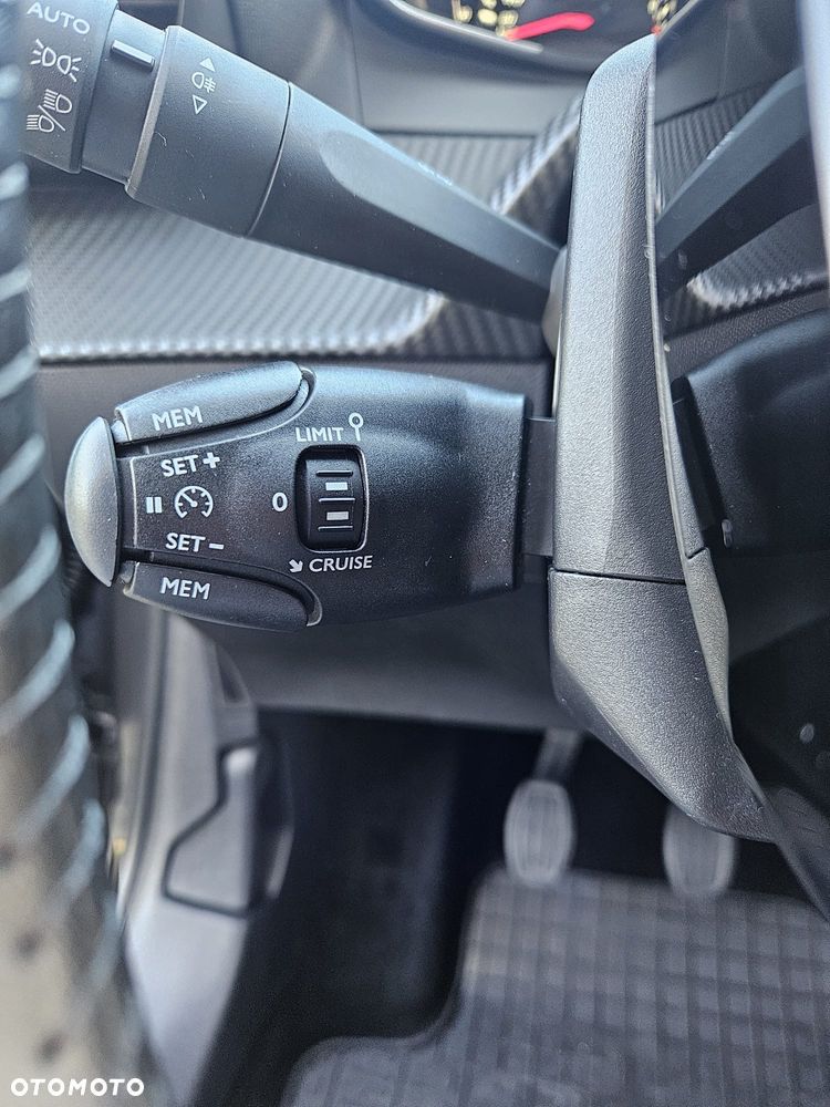 Peugeot 208 1.2 PureTech Active Pack S&S - 20