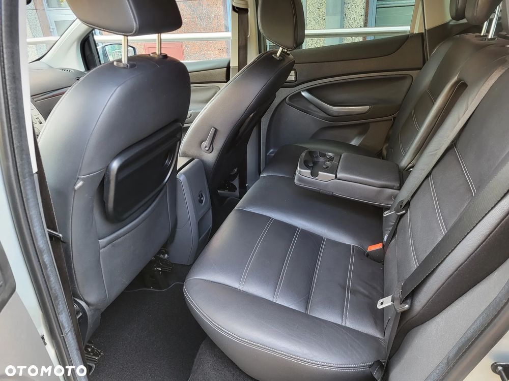 Ford Kuga 2.0 TDCi 4x4 Titanium - 19