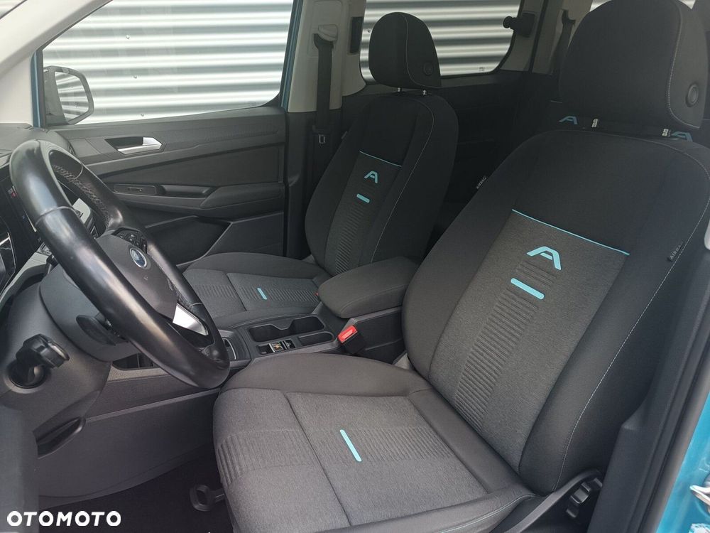 Ford Tourneo Connect Grand - 31